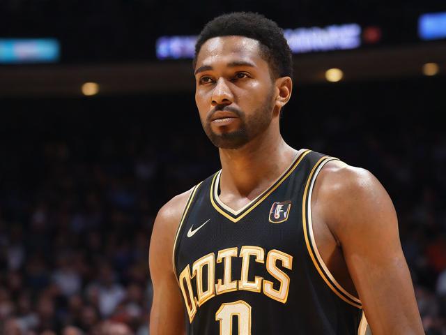 “九游app_ 历史传奇：NBA最伟大球员的黄金时代”，nba史上最伟大的十名球员