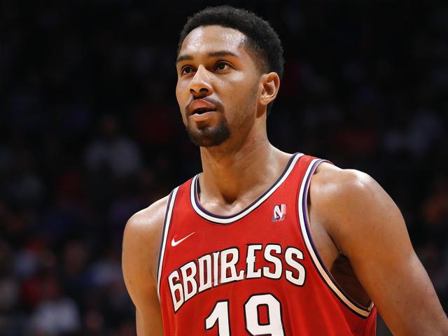 “九游app_ 历史回顾：NBA几十年来的十大经典封盖”，nba封面设计