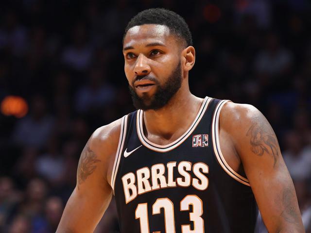 “九游app_ 场外故事：NBA明星的超凡趣味爱好”，nba场边明星