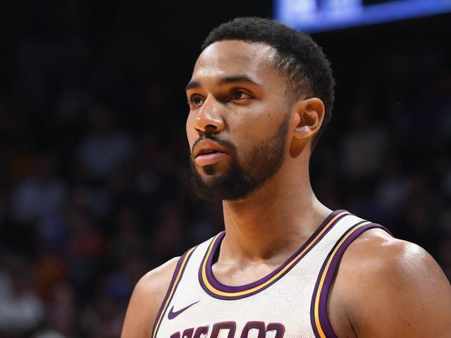 “九游app_ 场外精彩：明星球员的温馨生活瞬间”，nba球员场外生活