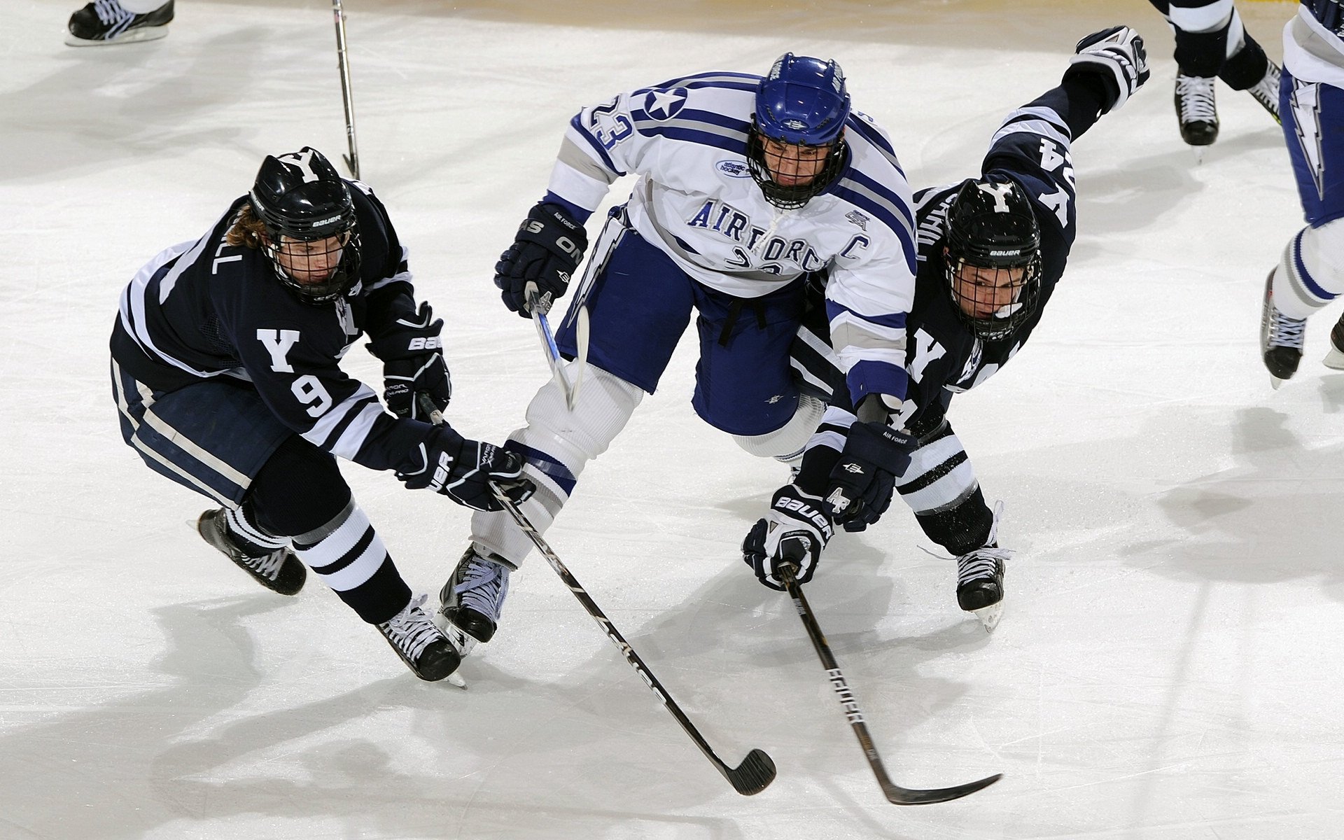 九游娱乐(jiuyou)官方网站-【罚分指南】裁判详解：不同犯规对应的处罚标准，犯规判罚的程序是什么
