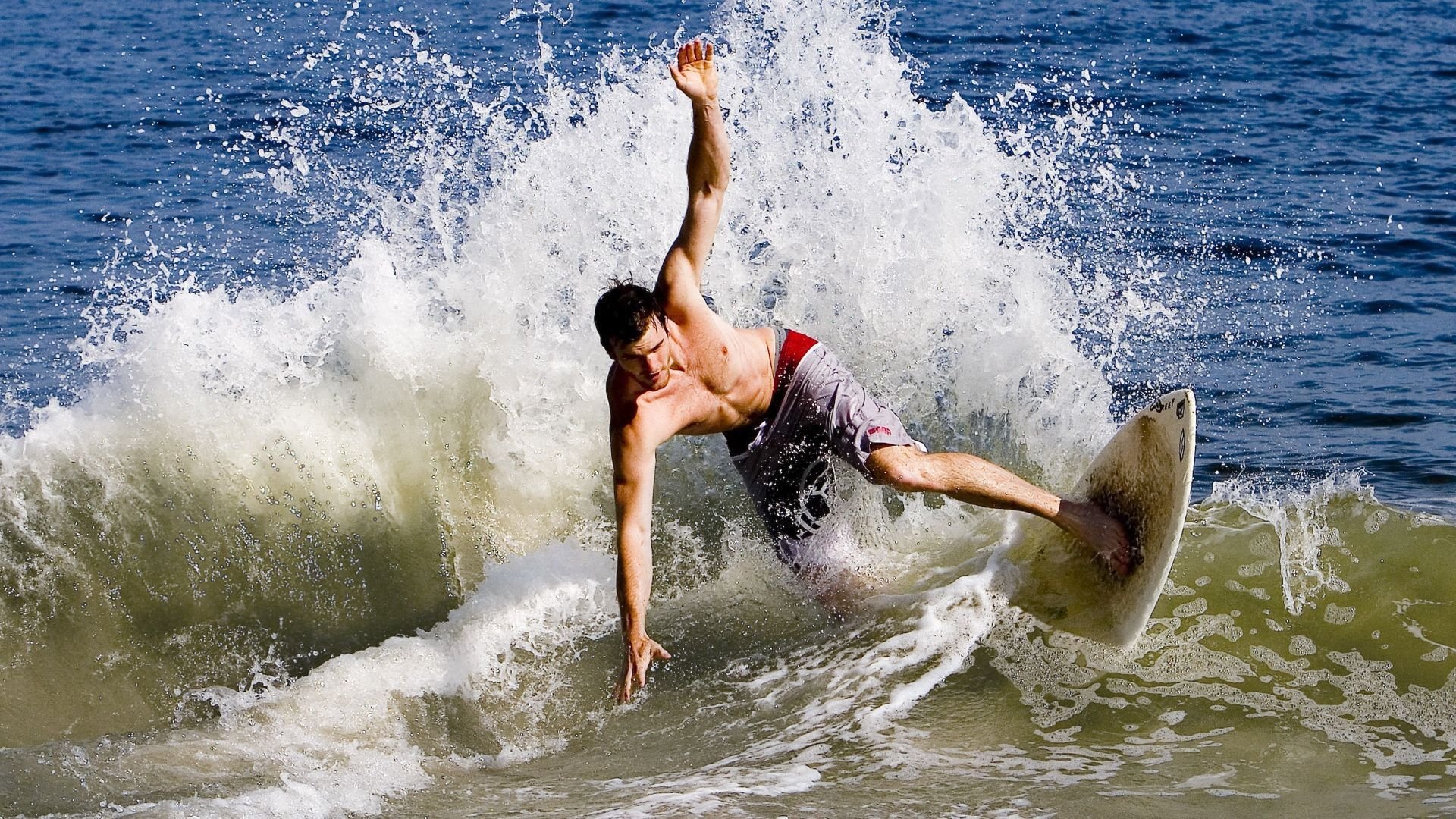 九游娱乐(jiuyou)官网-拼搏精神：运动员克服伤病继续战斗，运动员拼搏事例